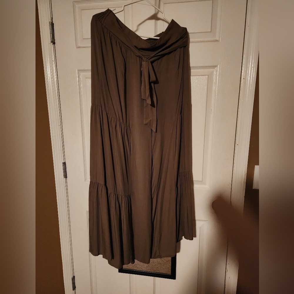 Wide leg slacks